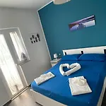 A 100 Passi Dal Mare לינה וארוחת בוקר 3*