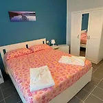 A 100 Passi Dal Mare לינה וארוחת בוקר 3*