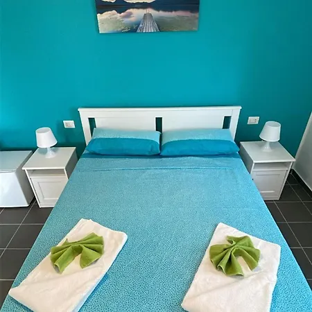 A 100 Passi Dal Mare 바리